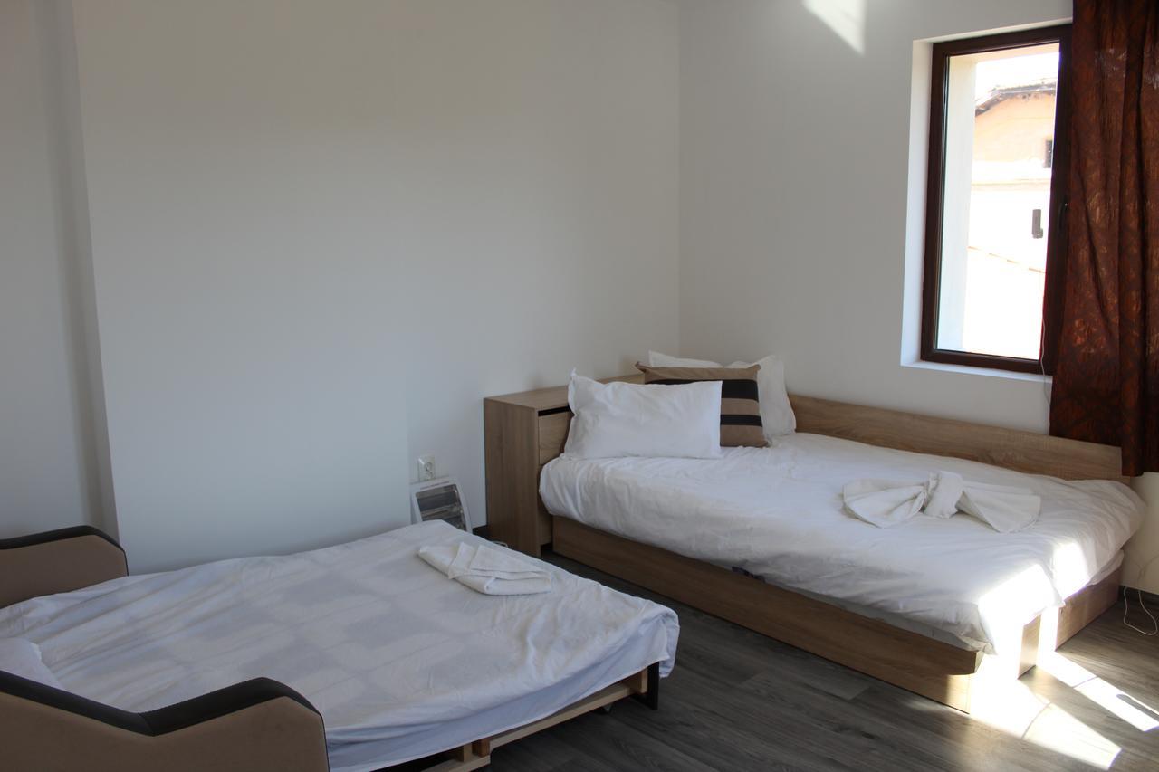 Popovi Koshari Guest House Dolno Panicherevo Exterior foto